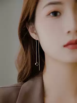 Black small square ear cold wind ear needle simple earrings female design sense fashion tassel 2021 new ear refining