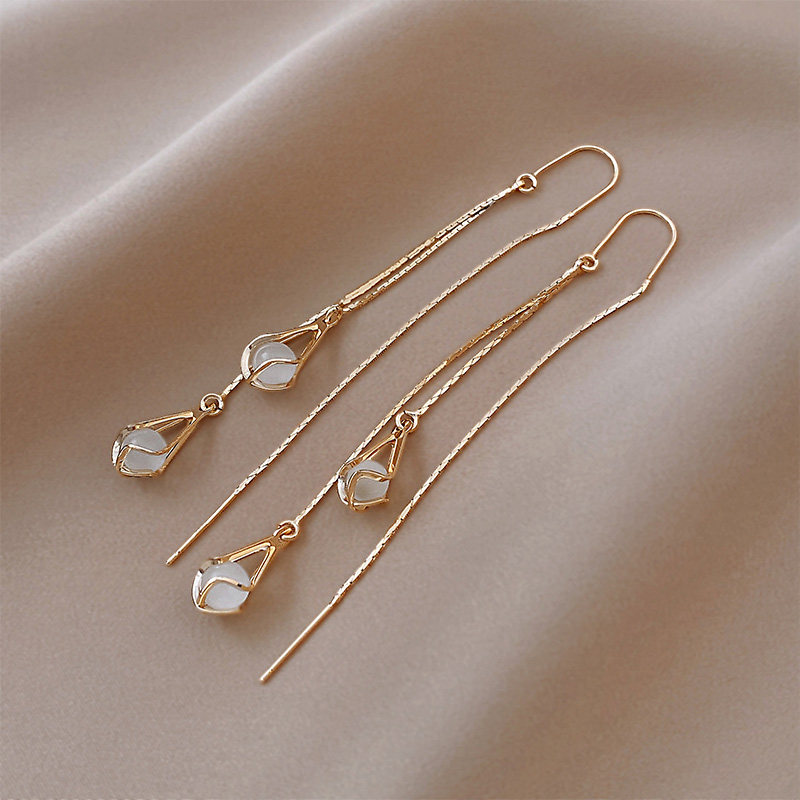 Art Mino 2022 New Tide Cat Eye Stone Hollowed-out Ear Necklace Woman Long Version of Tempera Superior Design Sensation Ear Accessories