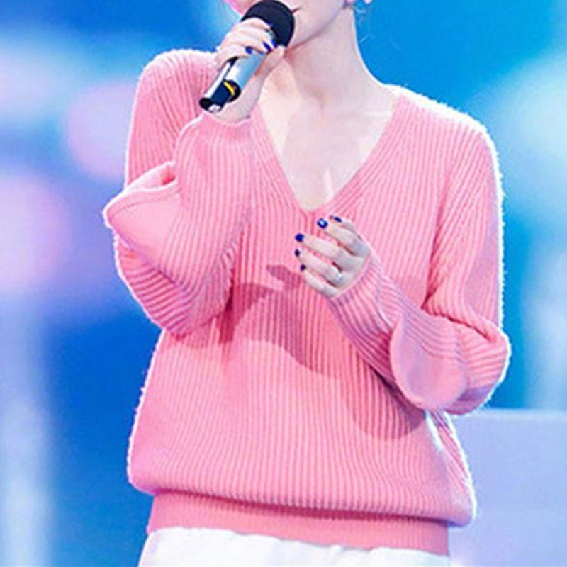 Star of the 2023 Spring New V lead port wind retro lazy wind sweater sleeve loose knitted tops