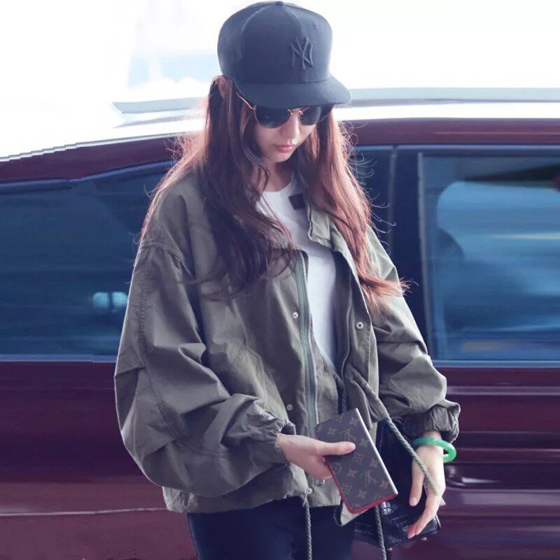 Star Tang Yan same style 22 spring and autumn baseball uniform Korean version loose tooling bf Harajuku style short jacket female all-match