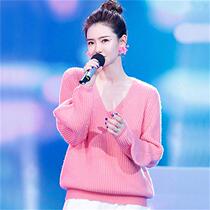 Qi Wei stars with the same paragraph 2022 Chunxin v pilotage Wind retro style Lazy Wind Sweater Womens Sleeve Head Loose Knit Blouse