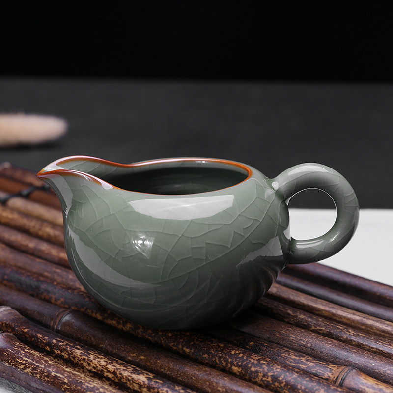 Dragon Quanqing Porcelain Ice Cracks Fair Cup ceramic Kung fu Tea Accessories Sub tea instrumental Gongcup Uniform Cup Instrumental tea Sea
