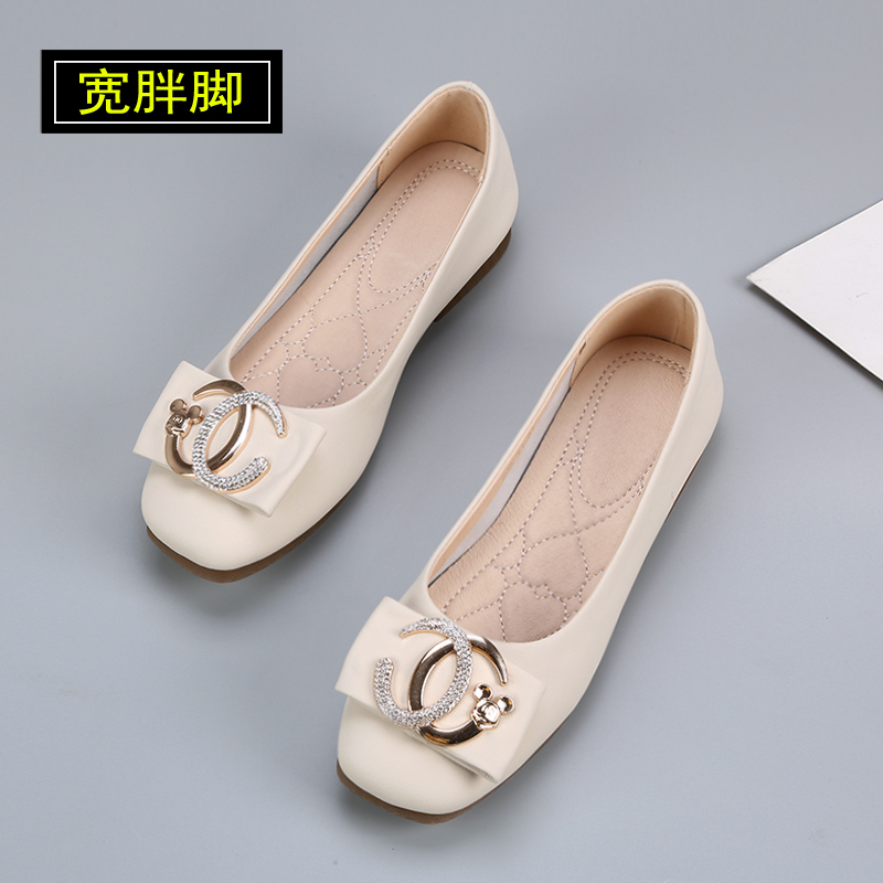 Plus-Size Women's Fashion Shoes for Summer, Sizes 41-43, Soft-Soled Loafers for Women, Size 40, Spring New Style, Trendy Shoes for Wide and Fat Feet