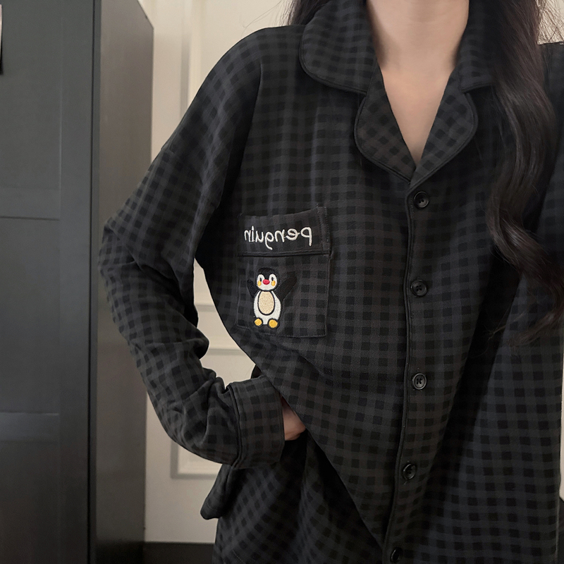 Autumn and Winter German Velvet Pajamas for Women, Long-Sleeved, Lapel, Plaid, Penguin Couple, Warm Velvet, Winter Home Wear Set for Men Autumn and Winter German Velvet Pajamas for Women, Long-Sleeved, Lapel, Plaid, Penguin Couple, Warm Velvet, Winter Home Wear Set for Men