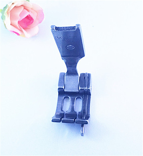 Brother-in-two-pin car left and right 0 1 2 0 stop with pressure on the foot and low pressure foot of the foot