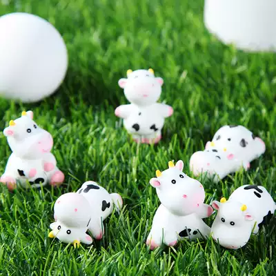 Japanese simulation small cow animal cartoon doll model ornaments miniature mini home wine static toy doll
