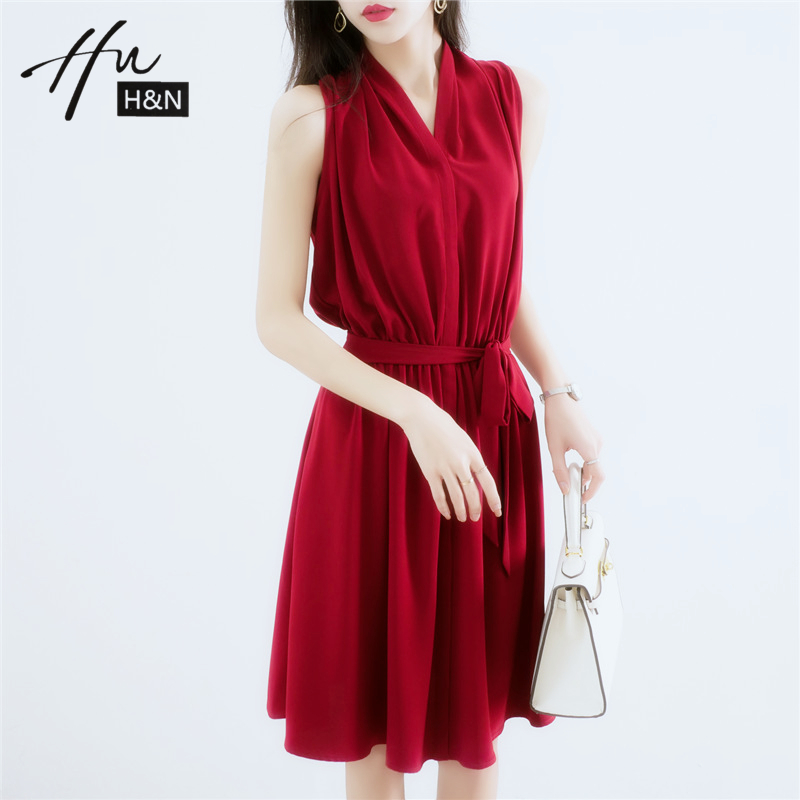 High-end French style foreign dress thin section small sublacing to collect waist display slim red temperament with white vest skirt female summer tide