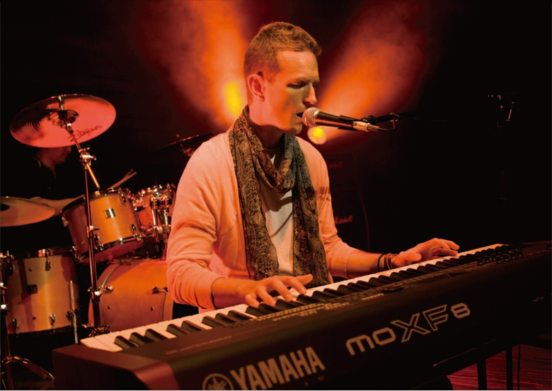 Yamaha Yamaha MOXF6 tổng hợp âm nhạc điện tử tổng hợp 61-key bàn phím đàn piano MOTIF nguồn âm thanh