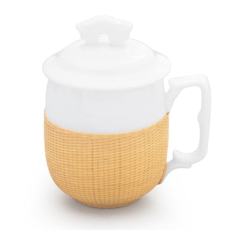 And creation of bamboo states porcelain ceramic cups kung fu tea set personal cup with cover cup, the white porcelain cup