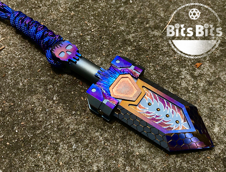 BitsBits second generation titanium alloy skull big sword high-end car key pendant EDC put play piece stress reduction toy