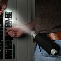 Military fan outdoor mountaineering riding 360 degree rotation tactical flashlight cover Universal bright flashlight waist hanging bag