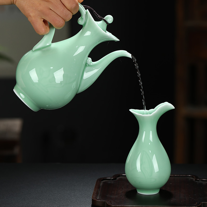 Celadon archaize portion wine suits for Chinese style household ceramics glass wine cup of wine wine jar of small a small handleless wine cup