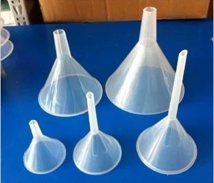 Воронка, треугольная пластиковая термостойкая тара, 90мм