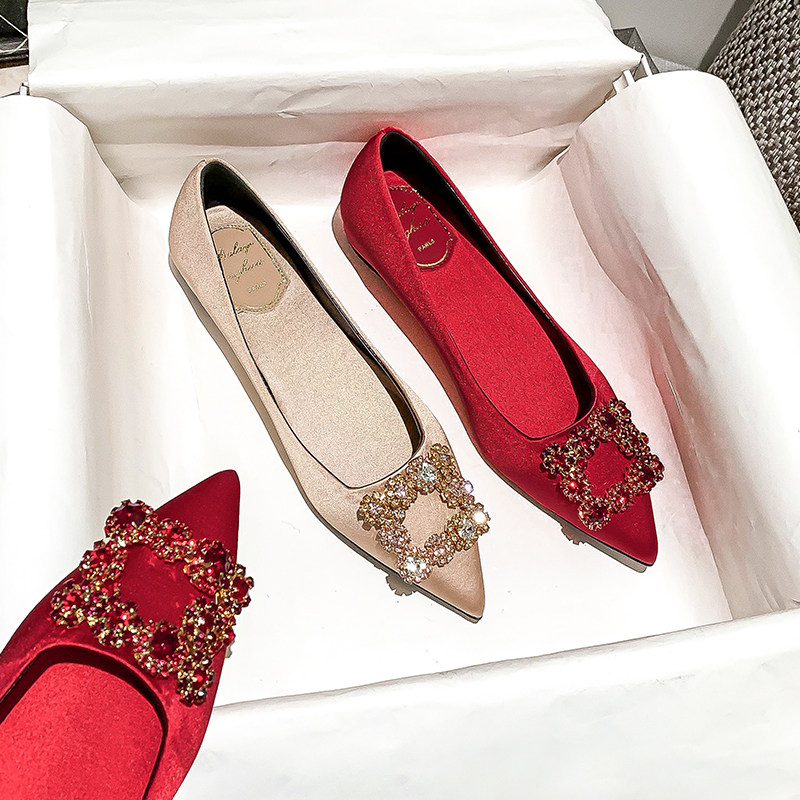 Red bridal shoes flat wedding shoes pregnant women can wear daily rv rhinestone square buckle champagne pointed flat shoes