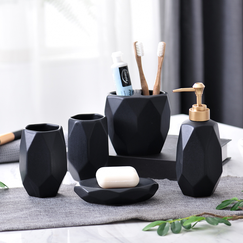Modern and simple ornaments decorate the powder room toiletries set Bathroom sink sink sink soft decoration