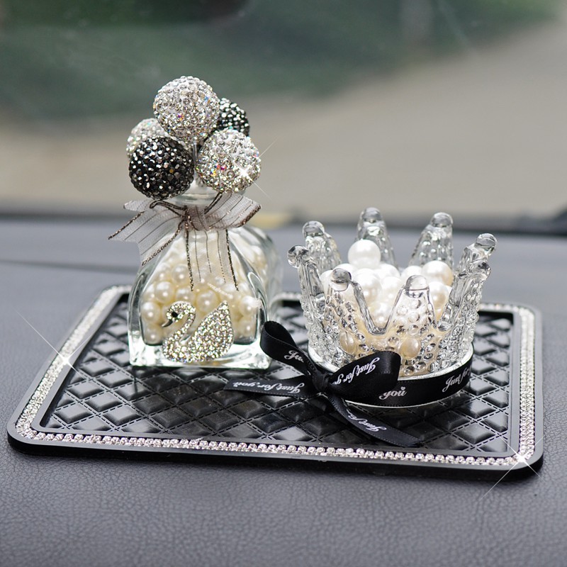 High-end car ornaments creative crystal net red goddess car interior accessories perfume seat fragrance light fragrance