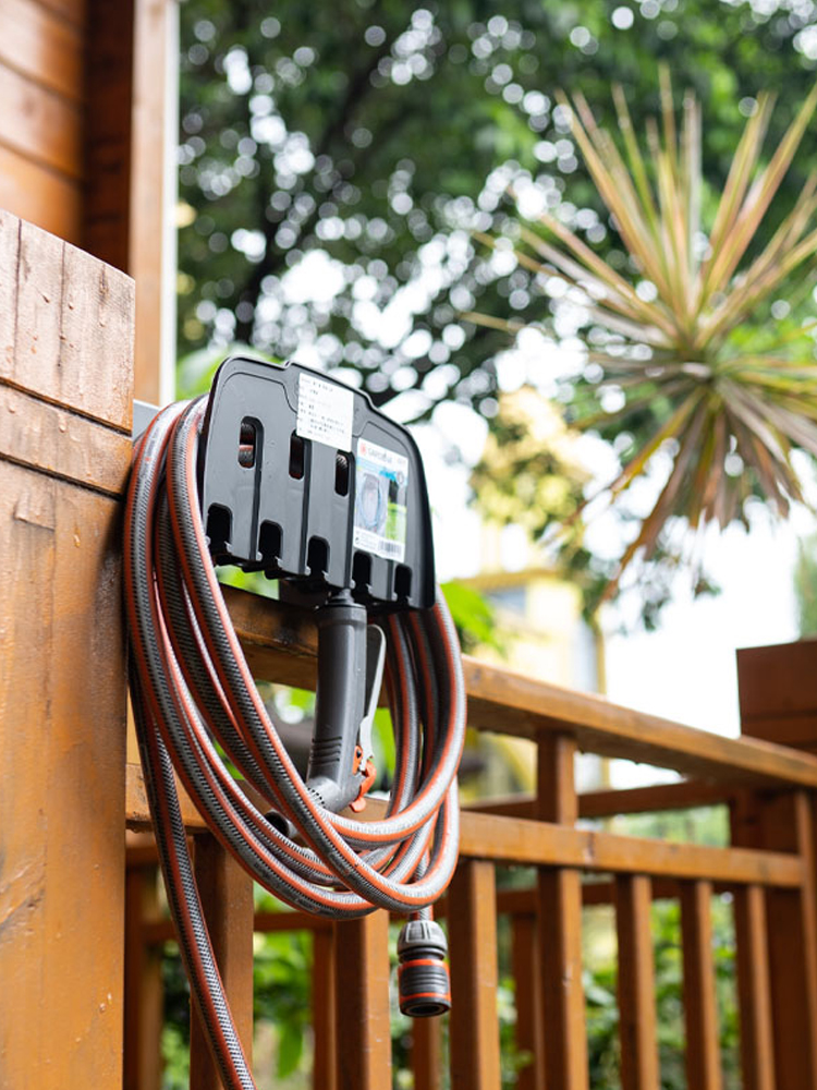 Germany GARDENA GARDENA 241 water pipe rack Wall-mounted water pipe rack gardening supplies imported from Germany