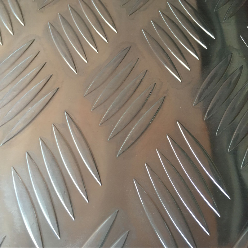 Car anti-skid plate embossed pointer pattern five ribs anti-rust alloy DIY pure aluminum plate 1 2-8mm factory direct sales