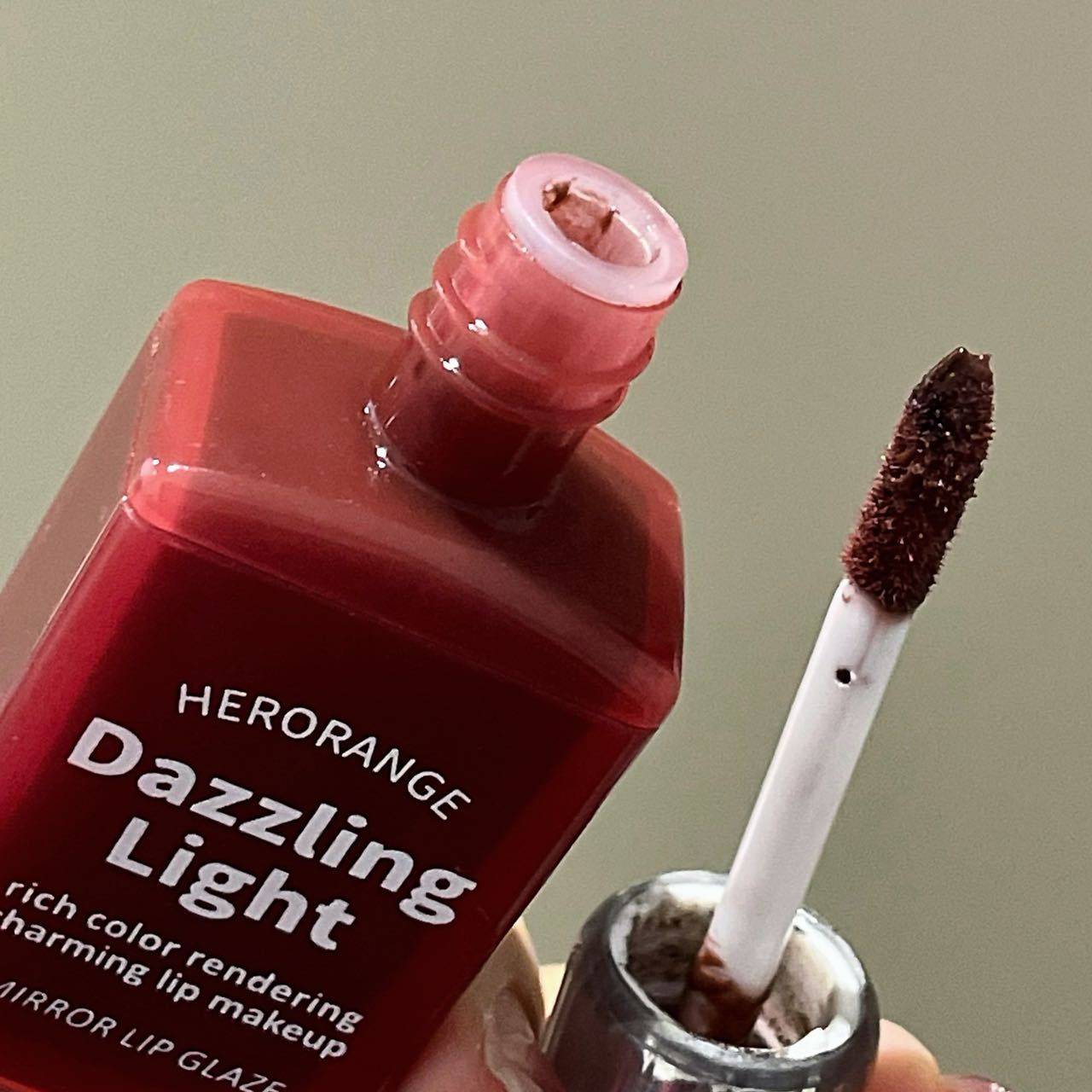 赛博朋克少女の唇妆革命！HERORANGE涟光琉彩镜面唇釉惊艳登场】_唇彩_淘宝美妆网