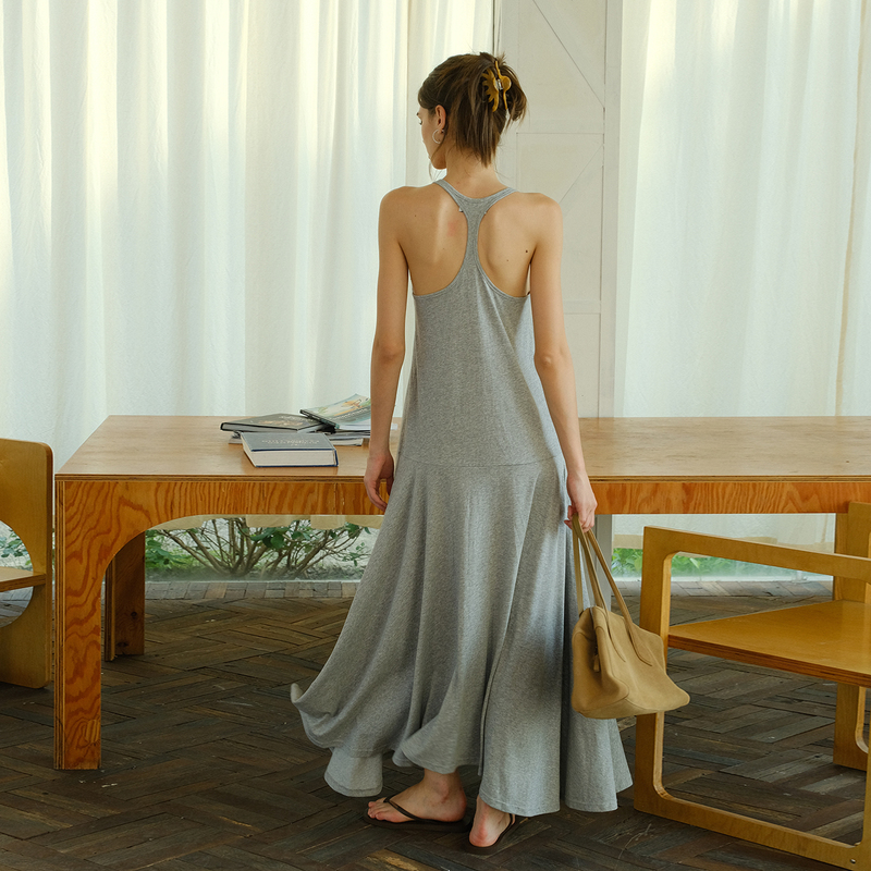 Fresh up Kendall Jenner Style Minimalist Paper-Thin Tank Dress for Women with Irregular Large Hem, Fashionable and Slimming Long Dress Fresh up Kendall Jenner Style Minimalist Paper-Thin Tank Dress for Women with Irregular Large Hem, Fashionable and Slimming Long Dress