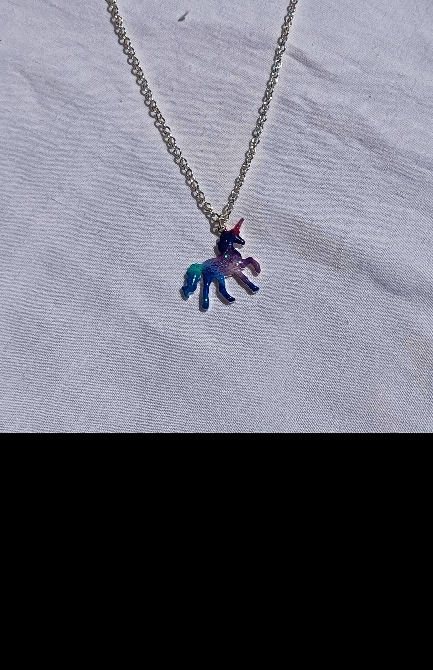 Taobao's Hidden Gem: Abstract Horse Export Necklace Steal! - Detail image 2