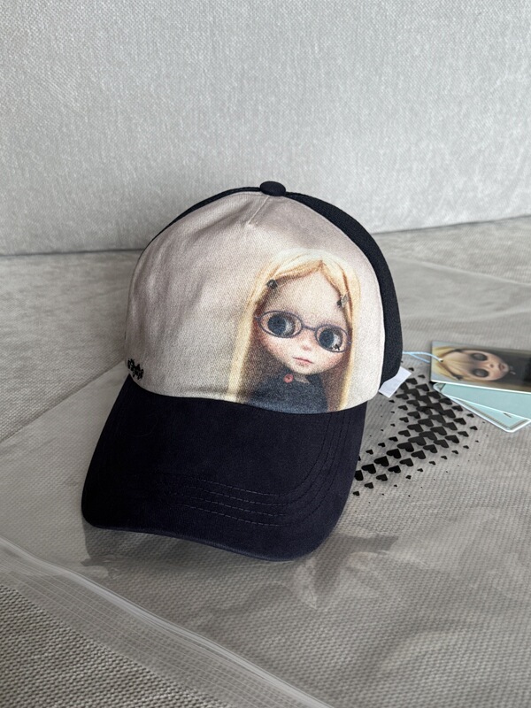 Korean Co-Branded Baseball Cap with Cute Doll Print and Mesh Visor, Adjustable Head Circumference