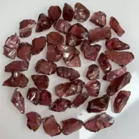 18 Юань 36 грамм Роуз красные 5-10 мм