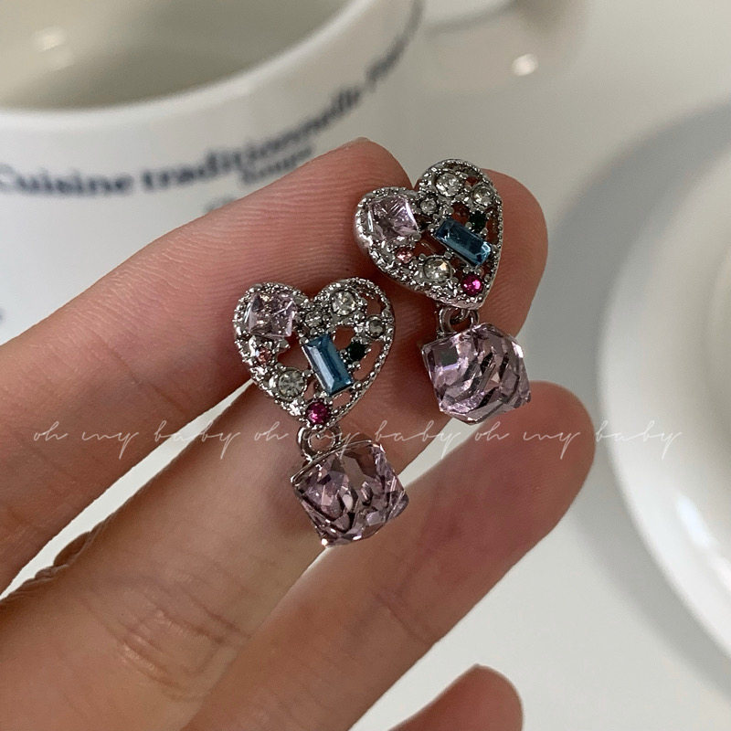 Can be worn without ear piercing Love hollow inlaid broken diamond powder crystal pendant ear pin ear clip without ear piercing exquisite ins