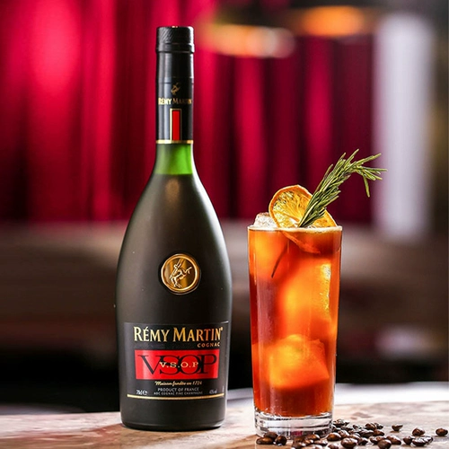 Реми Мартин Хед Лошадь VSOP 700 мл высокого качества Шампанского района Коньяк Бейлан Платформа французское импортное вино
