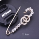 Phiên bản Hàn Quốc của danh sách áo nịt mới khóa lớn pin bướm màu kim cương ngọc trai trâm cài kim cương đầy đủ phụ kiện chống ánh sáng - Trâm cài ghim cài áo vest nam