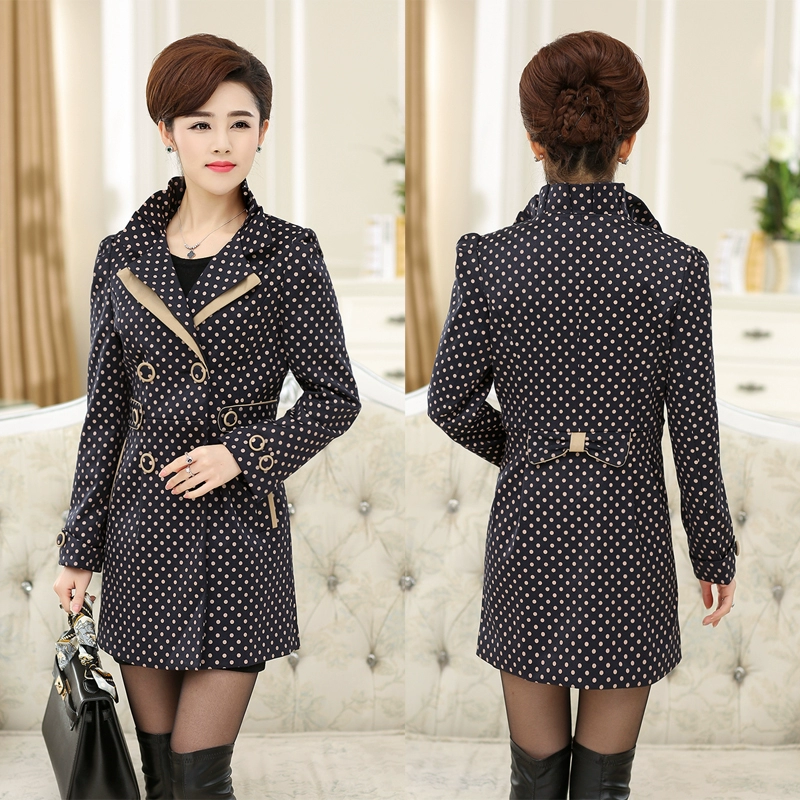 Mùa xuân và mùa thu mới của phụ nữ trung niên áo khoác dài hai dây ngực áo dài 40-50 áo khoác của mẹ thời trang áo khoác mỏng - Trench Coat