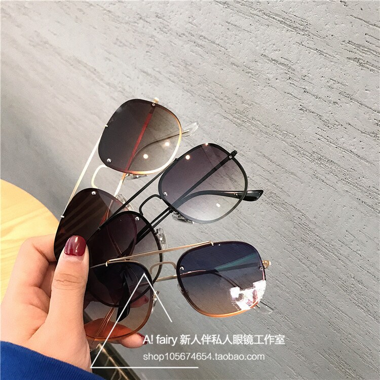 2018 new sunglasses men's square metal double beam big frame sunglasses round face female gradual layer tea light color transparent frame glasses