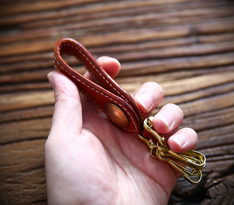 Брелок 手工植鞣牛皮钥匙扣男士简约头层真皮纯铜五金腰挂财布扣钥匙串 Cattle breeders