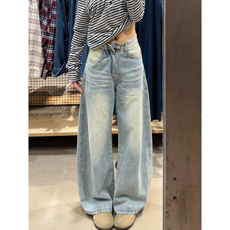 American Retro Wide-Leg Scimitar Jeans for Women 2026 Spring and Autumn New Light-Colored Embroidered Pleated Loose Straight Pants American Retro Wide-Leg Scimitar Jeans for Women 2026 Spring and Autumn New Light-Colored Embroidered Pleated Loose Straight Pants