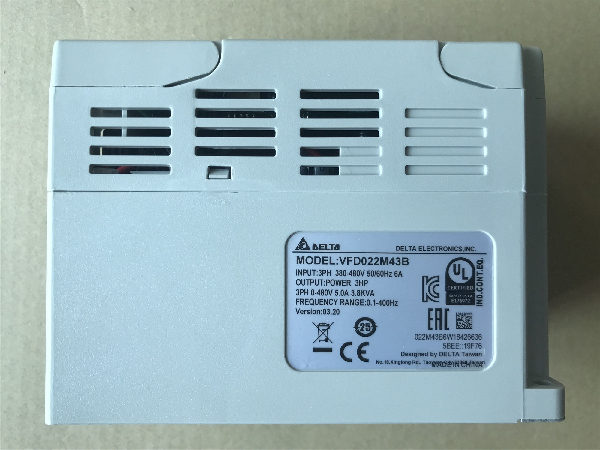 Delta inverter VFD022M43B 2 2KW 380V three-phase 460V 3PHASE One year warranty