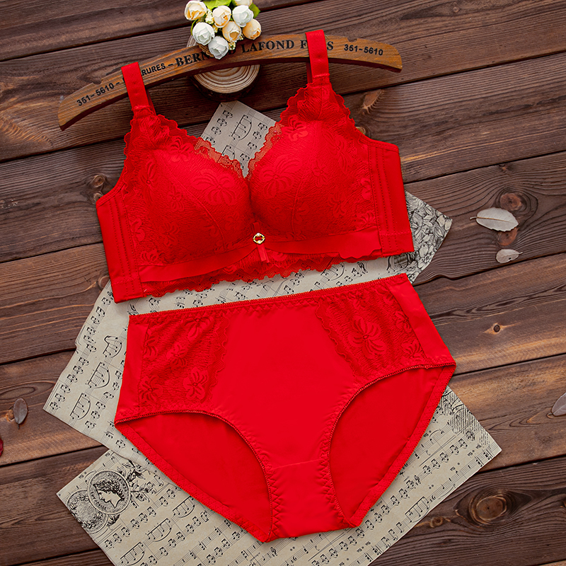 This life year big red lingerie women suit no steel ring small breasts gather with thick and thin and married bra hood
