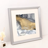 Квадратная настенная фоторамка из натурального дерева, делается под заказ