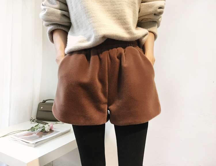 Mùa đông Hàn Quốc phiên bản giả nước nhung quần short giản dị của phụ nữ dày eo co giãn rộng kích thước lớn mặc quần ống rộng quần ủng quần short da nữ mới