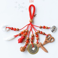 Браслет из красной нити, подвеска, цвета киновари