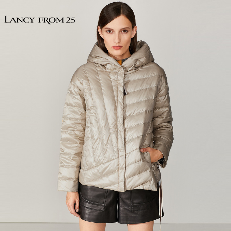 Langzi 2018 mùa đông trang phục mới chiếc áo khoác mỏng lỏng dài tay màu trắng vịt xuống hoodaa không đối xứng xuống phụ nữ áo khoác của mùa thu / mùa đông