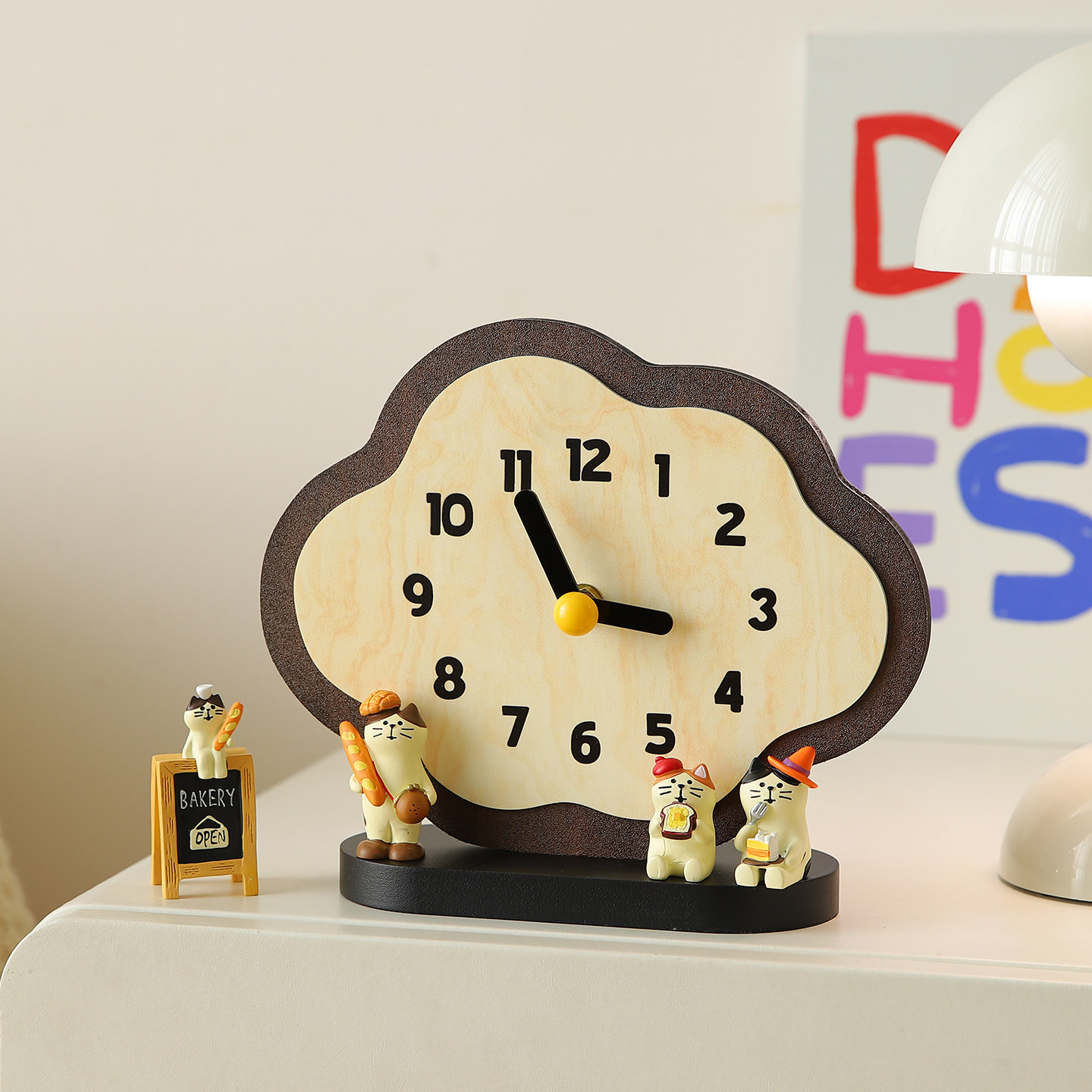 Creative Desktop Clock, Tabletop Electronic Clock, Display Alarm Clock, High-Value Desk Clock, Bedside Digital Clock Ornament