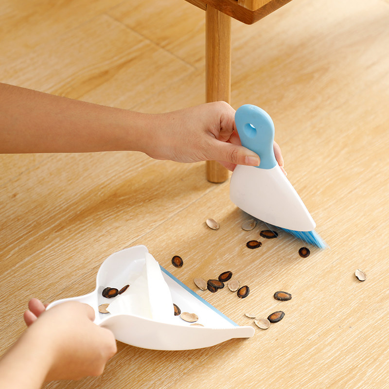 Japanese mini broom set broom tabletop cleaning plastic garbage shovel small bump home hand-held cleaning brush