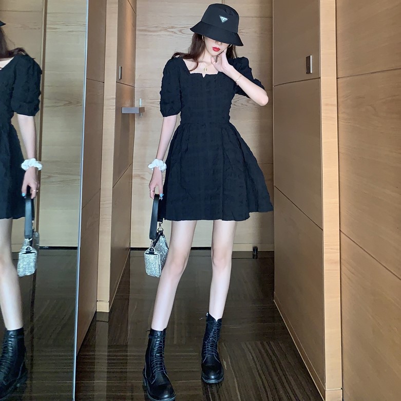 2020 hè mới tay ngắn vuông cổ áo váy eo phồng váy ngắn màu đen nhỏ váy mỏng nữ - Váy eo cao