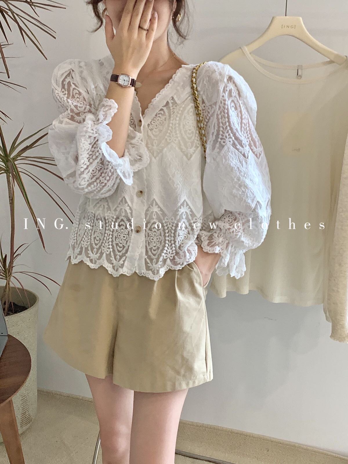 ING Korean version autumn new simple breasted loose sweet small shirt women 2022 new hook flower hollow lace shirt