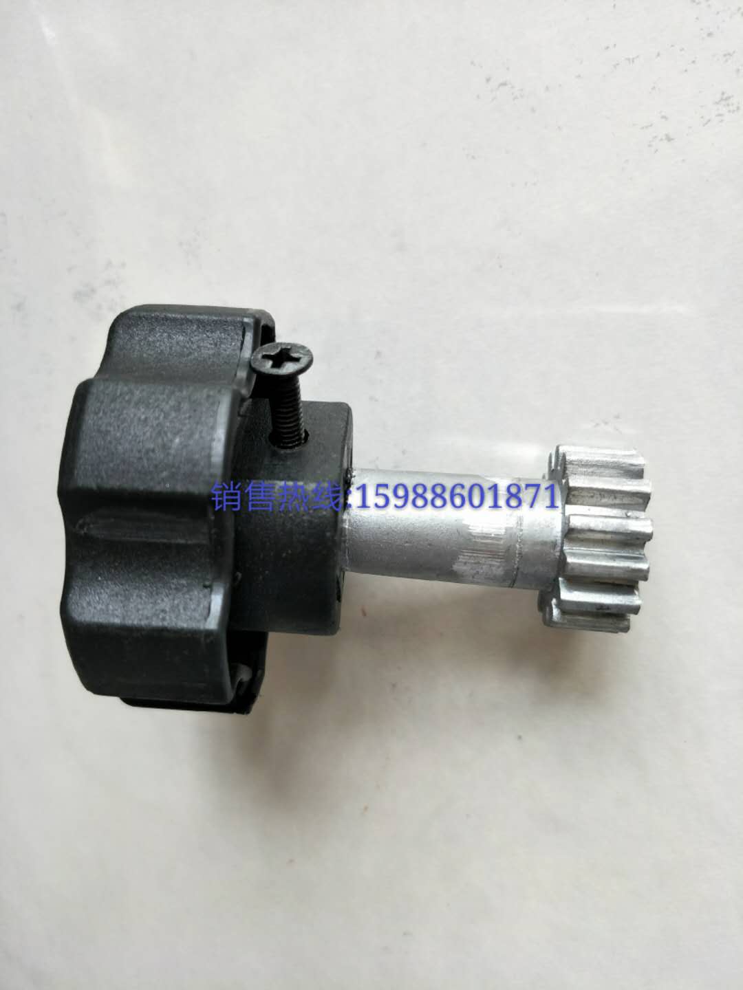 Wanda four-wheel locator triple claw clamp (large plum rotating handle set with pinion) accessory