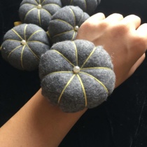 (Actual) original handmade cashmere pumpkin needle prick needle insert cross stitch wrist needle tie large