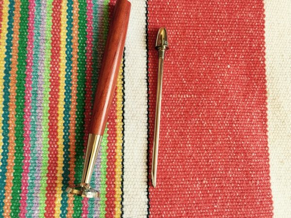  8D Press Rod of the Tobacco Fighting Stone Nanmu Sea Bubble Stone