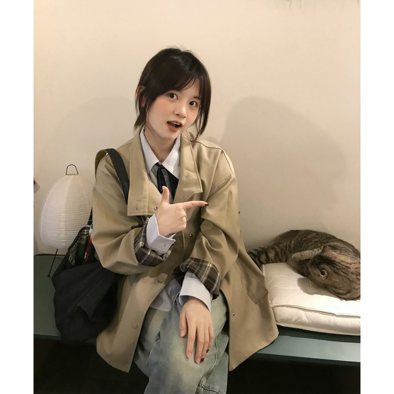 2026 Autumn New Vintage Japanese Style Loose Plaid Trench Coat for Petite Women, Casual Versatile High-End Jacket