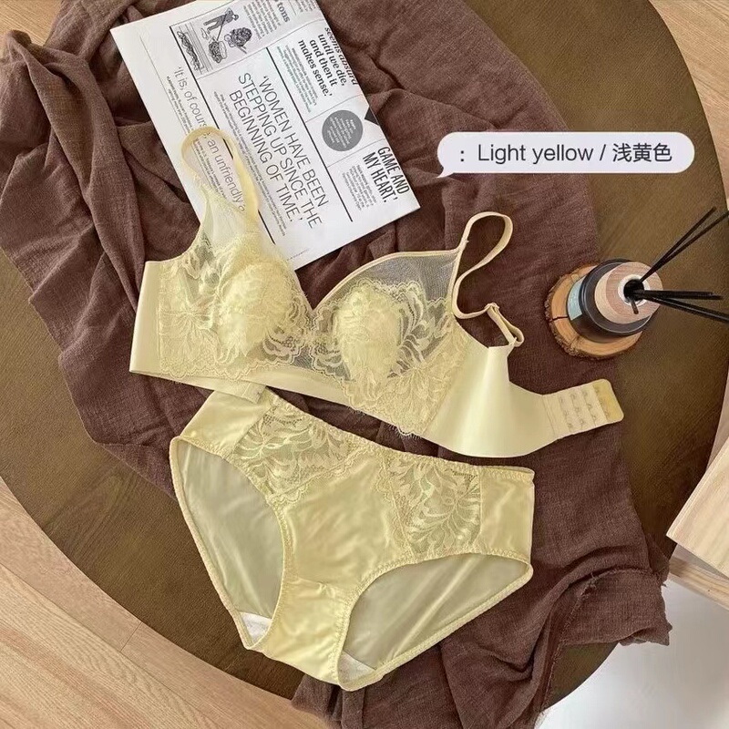 Ultra-Thin Crystal Cup Lace Intimates Without Rims for Big Breasts and Bunny Ears Breathable Dressing Slimming Look Bra Set Bc