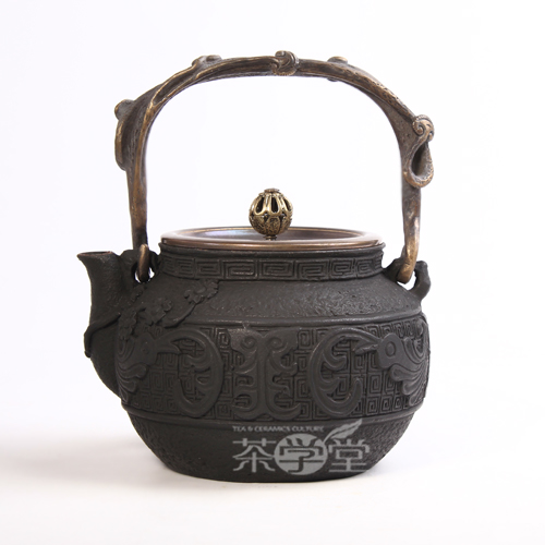 Peacock imitation Japanese southern ironware old iron jug raw iron pot boiling tea iron jug cast iron jug iron bottle
